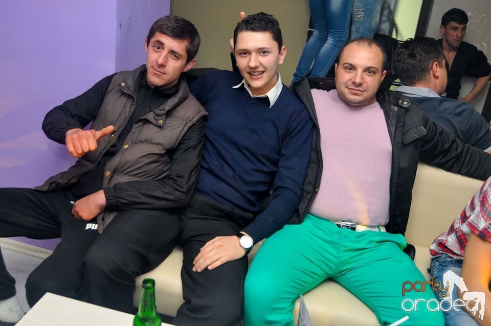 Dizalya vă aşteaptă cu muzică LIVE!, 