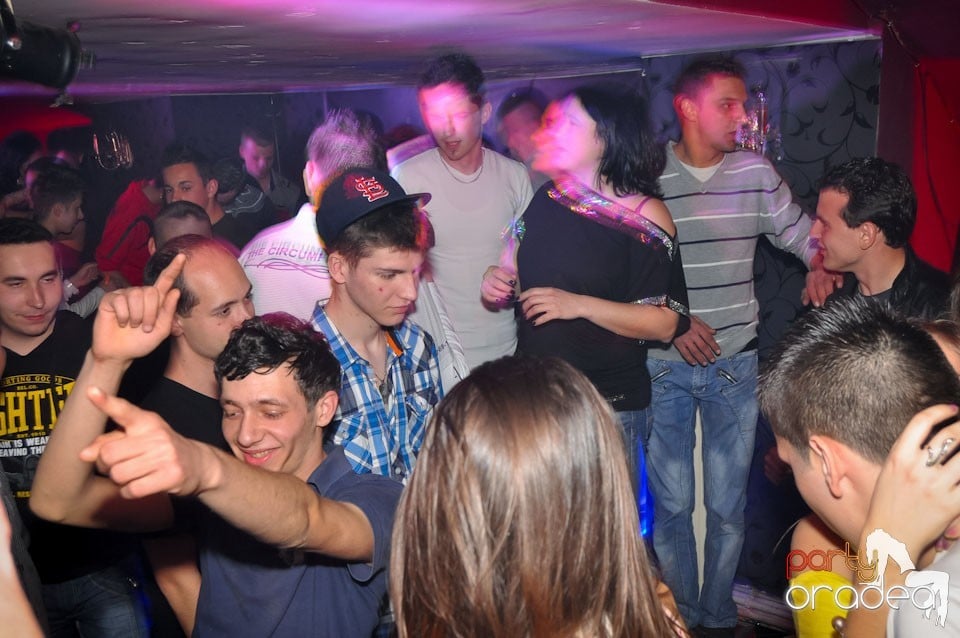 Extravaganza Night Party în Club Atti's, 