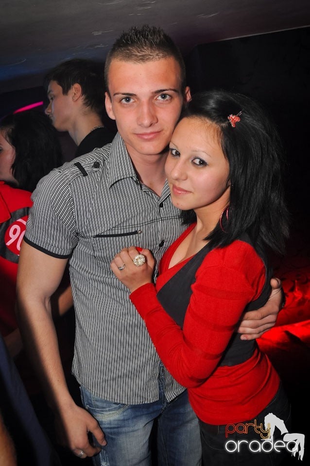 Extravaganza Night Party în Club Atti's, 