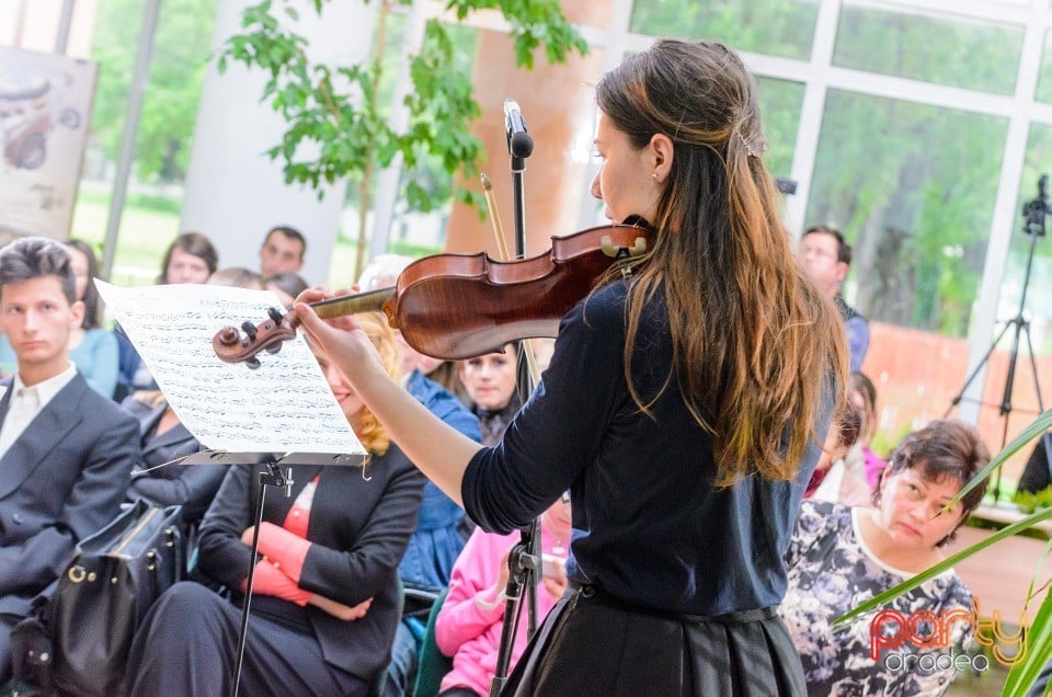 Festivalul Artelor Studenţeşti Vivat Academia, Universitatea din Oradea