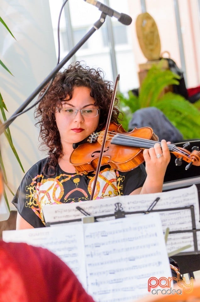 Festivalul Artelor Studenţeşti Vivat Academia, Universitatea din Oradea