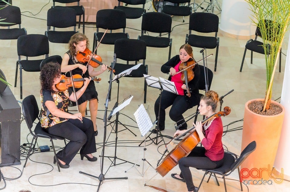 Festivalul Artelor Studenţeşti Vivat Academia, Universitatea din Oradea