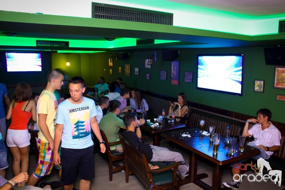 Finala EURO 2012 în Green Pub, Green Pub