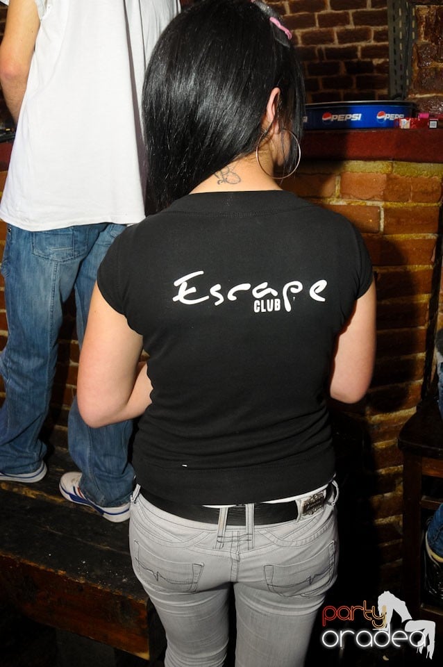 Friday Night Party @ Escape Club, 