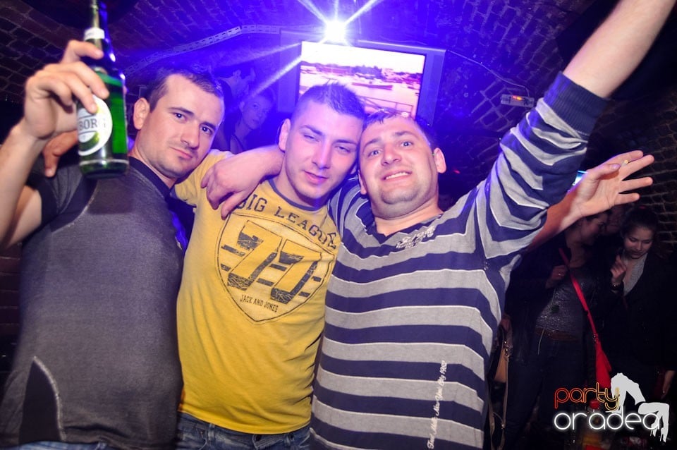 Friday Night Party @ Escape Club, 