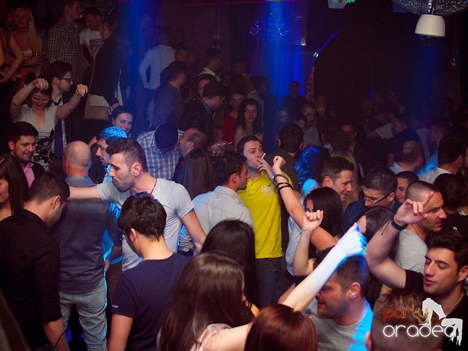 Friday Night Session #2 în The One, 