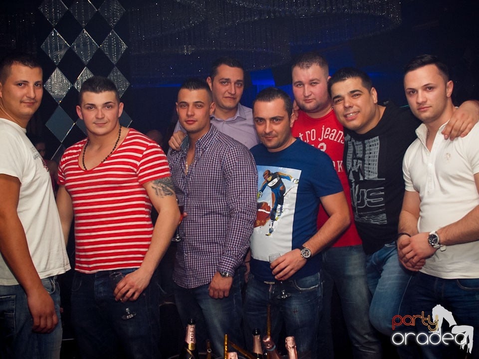 Friday Night Session #2 în The One, 