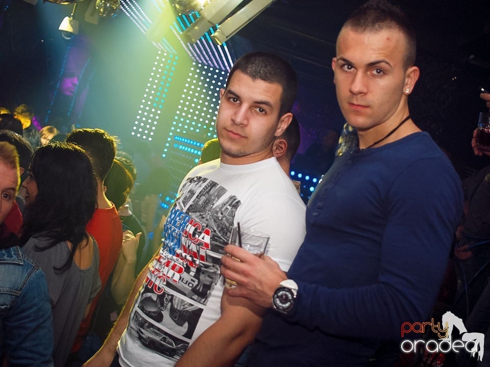 Friday Night Session #2 în The One, 