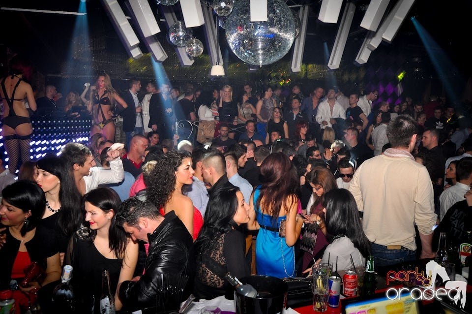 Grand Opening în The One Café & Club, 