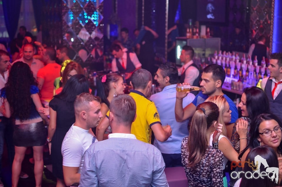 Grand VIP Party în The One Café & Club, 