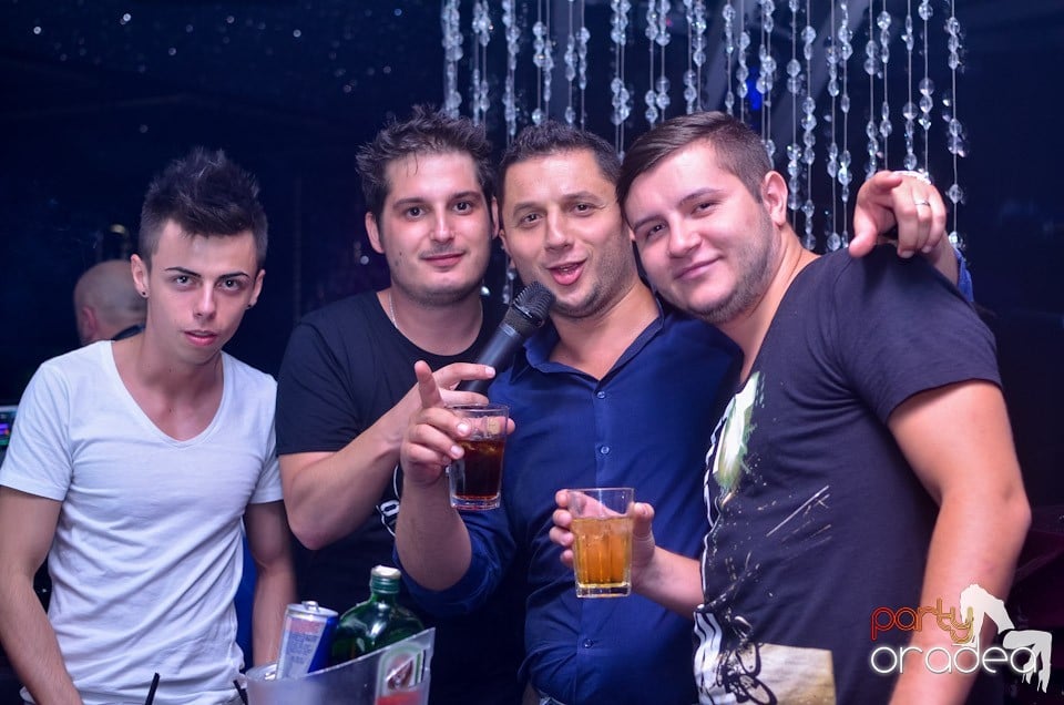 Grand VIP Party în The One Café & Club, 