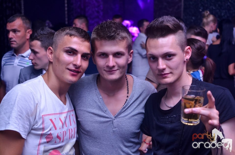 Grand VIP Party în The One Café & Club, 