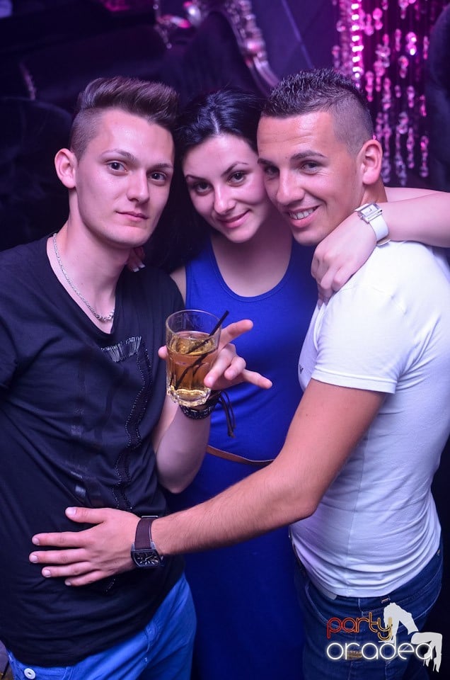 Grand VIP Party în The One Café & Club, 