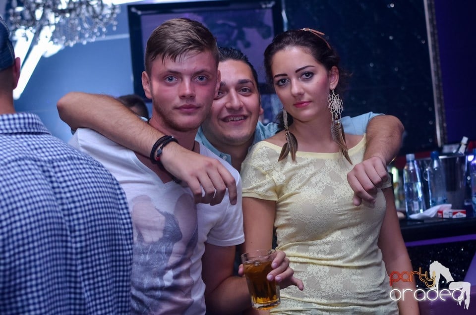 Grand VIP Party în The One Café & Club, 