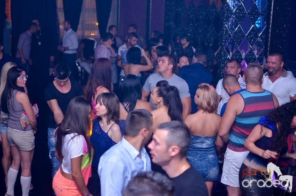 Grand VIP Party în The One Café & Club, 