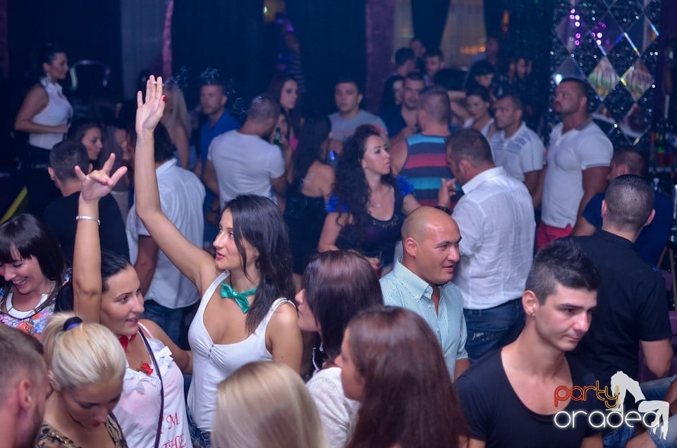 Grand VIP Party în The One Café & Club, 