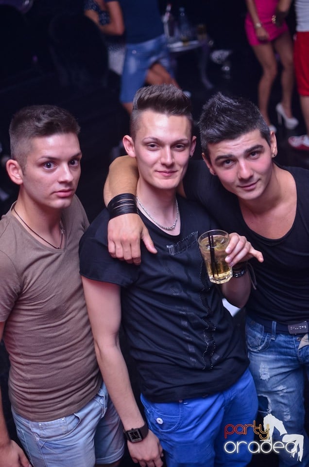 Grand VIP Party în The One Café & Club, 