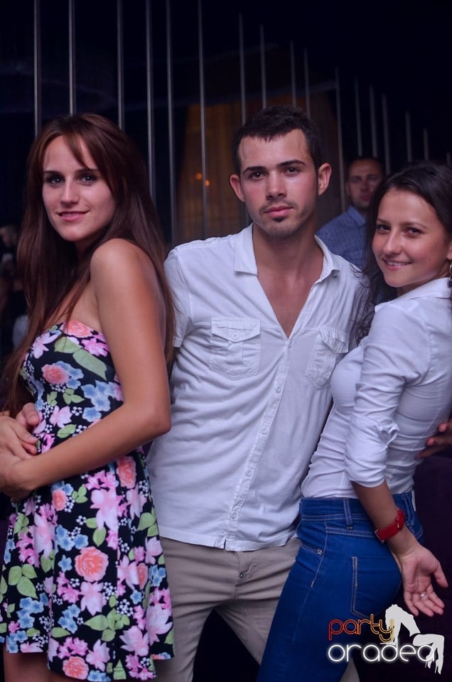 Grand VIP Party în The One Café & Club, 