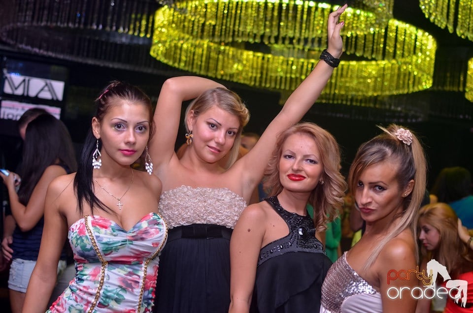 Grand VIP Party în The One Café & Club, 