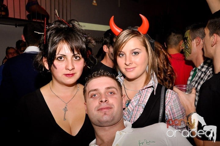 Halloween Party, Student's Place