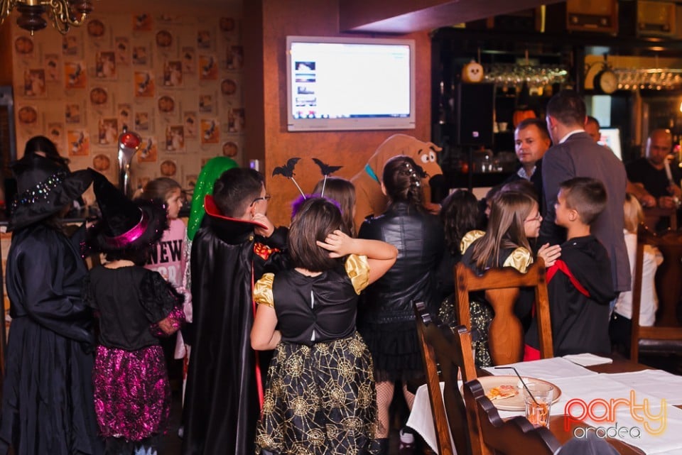 Halloweenul copiilor, Restaurant Retro