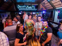 Hawaii Retro Party @ Queen's Music Pub