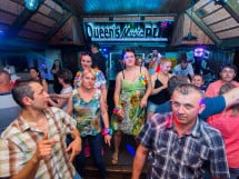 Hawaii Retro Party @ Queen's Music Pub