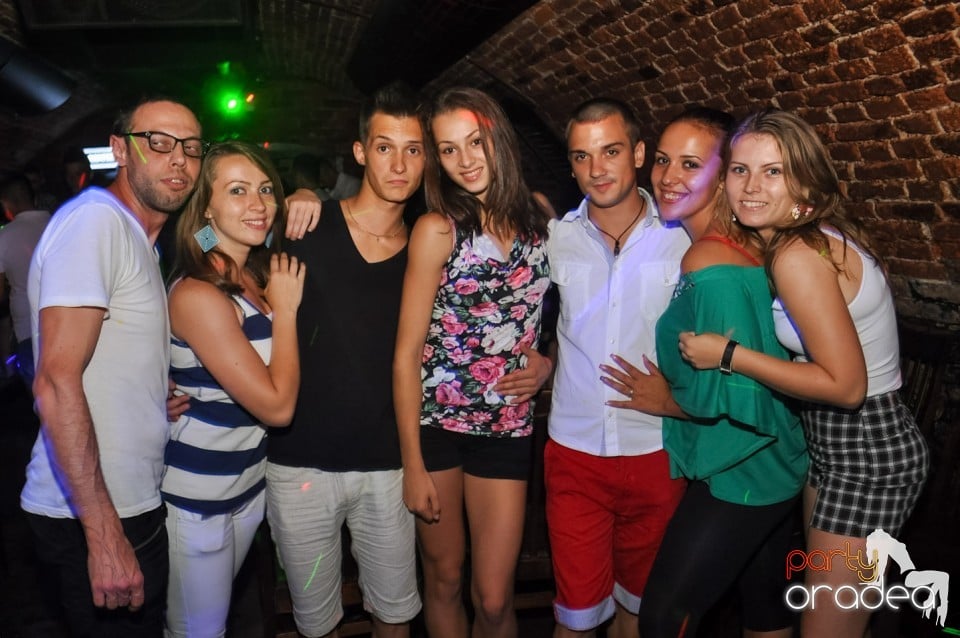 Hypnotheque Party cu Dr Nosta în Escape, 