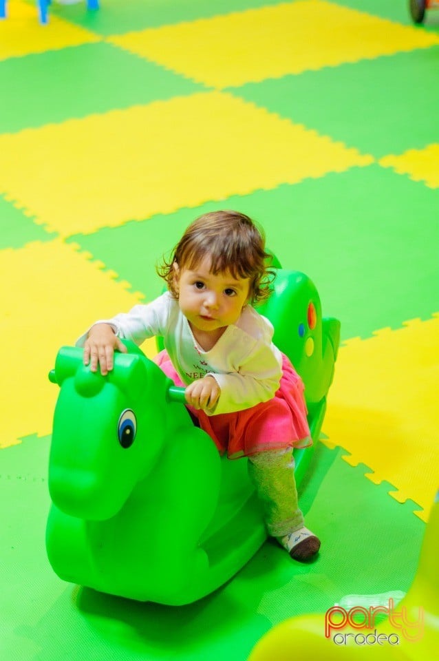 Joc şi voie bună la Oradea Shopping City, 