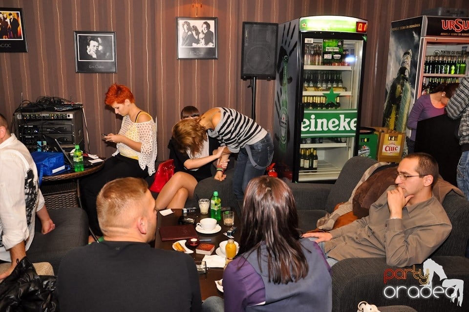 Karaoke în Delice Cafe 2, Delice Cafe 2