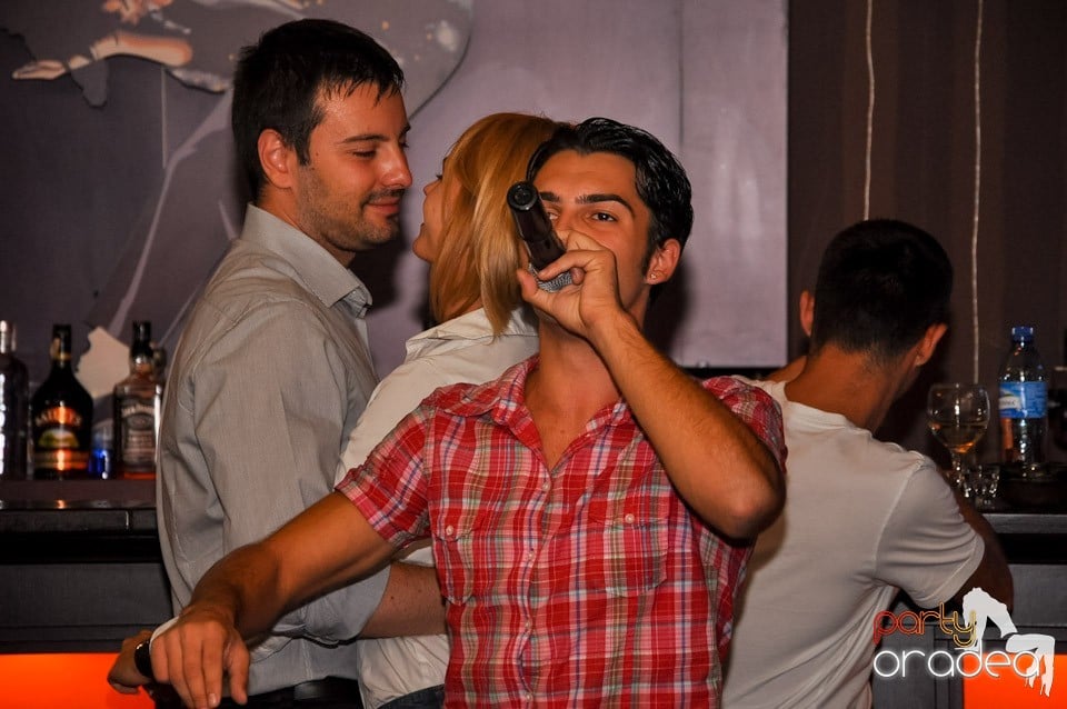 Karaoke în Delice Cafe, Delice Cafe 2