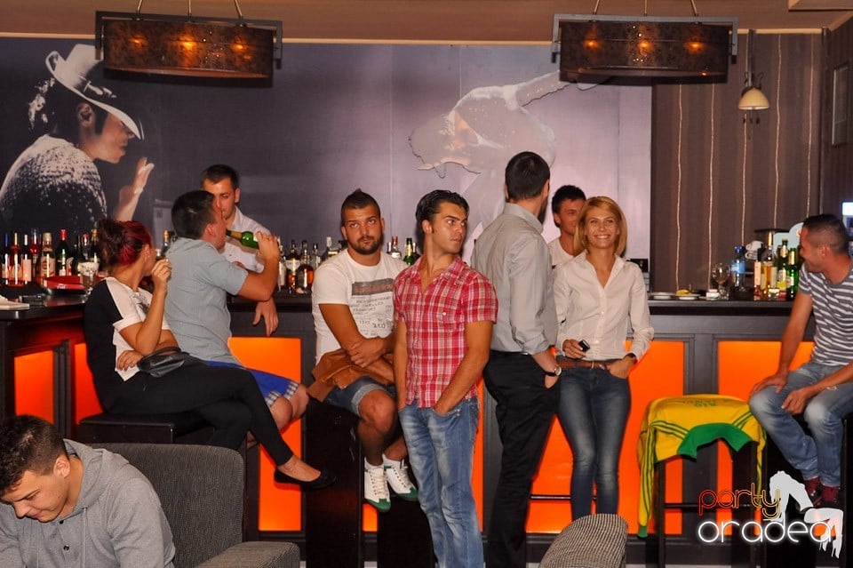 Karaoke în Delice Cafe, Delice Cafe 2