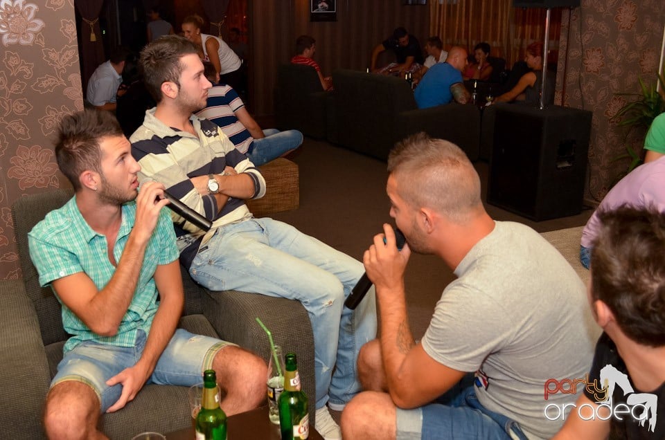 Karaoke în Delice Cafe, Delice Cafe 2