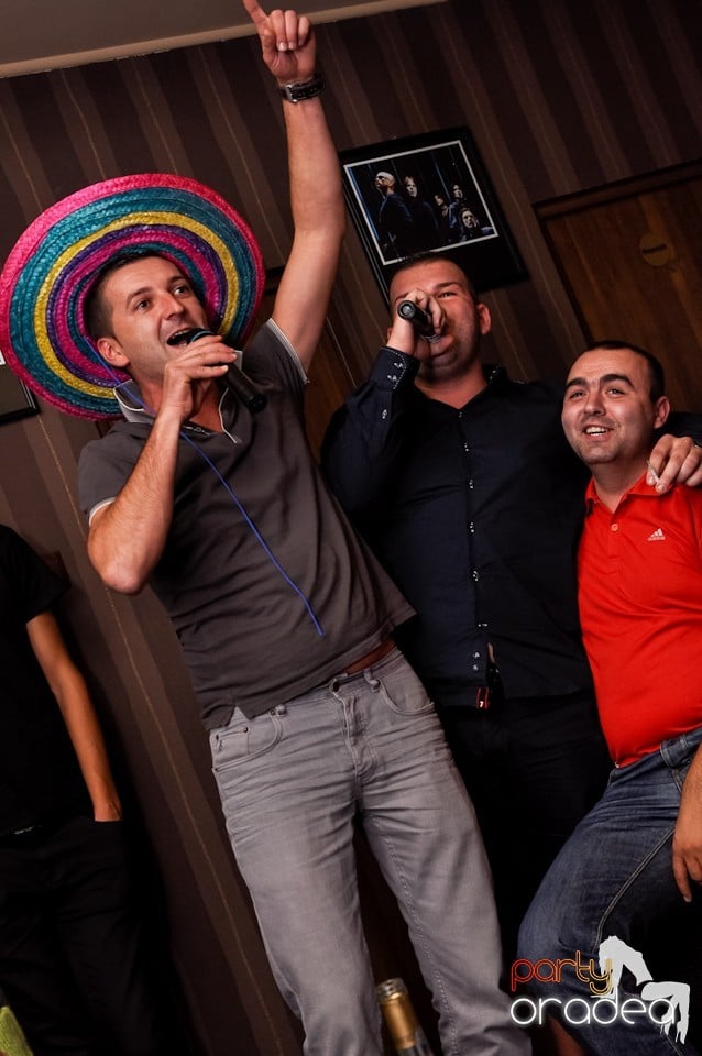 Karaoke Night în Delice Cafe 2, Delice Cafe 2