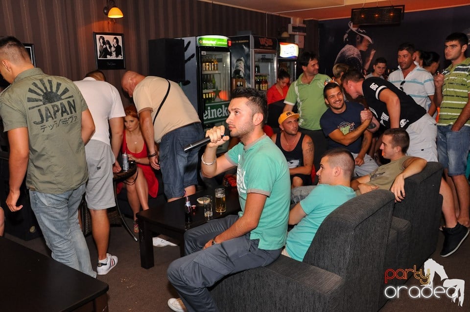 Karaoke Night în Delice Cafe 2, Delice Cafe 2