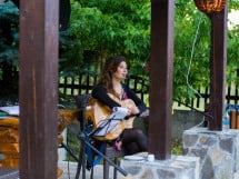 Live In the Garden cu Melaz si Ioana Butnarasu