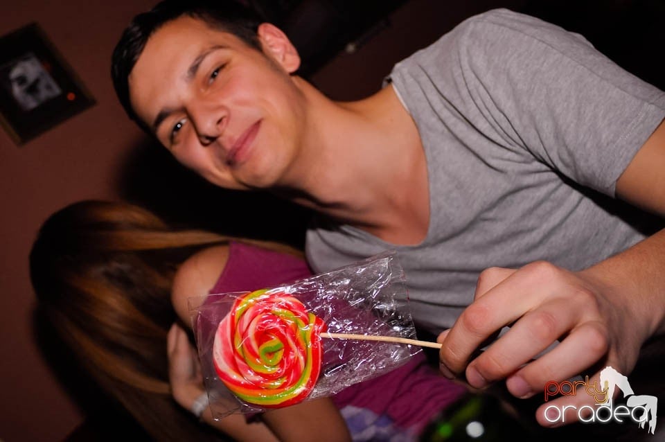 Lollipop Party în Chanson Café, 