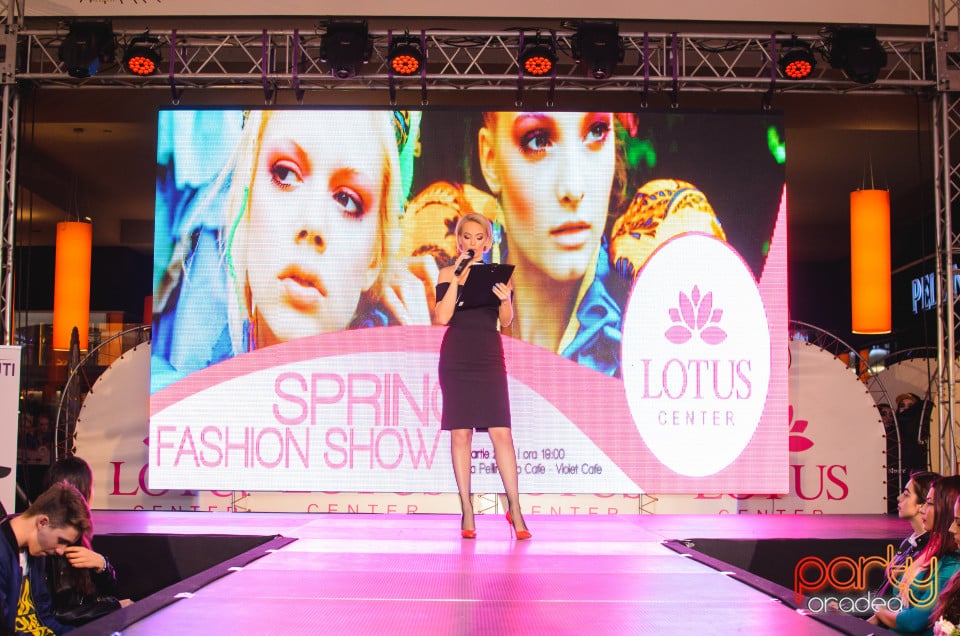 Spring Fashion Show la Lotus Center, Lotus Center