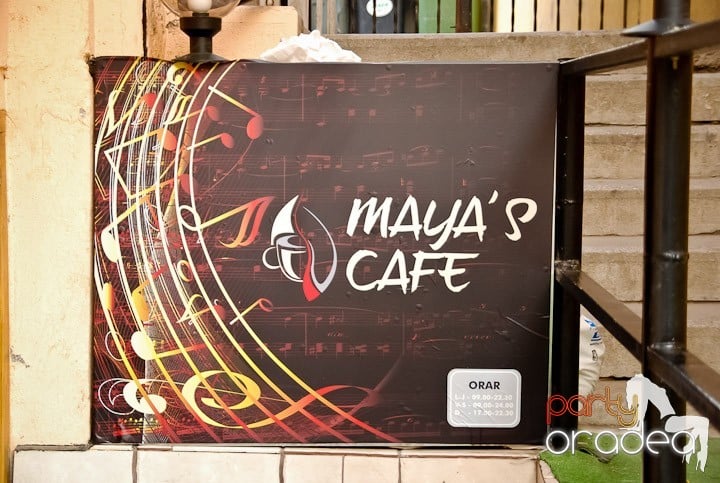 Marea deschidere Maya's Cafe, Maya's Cafe