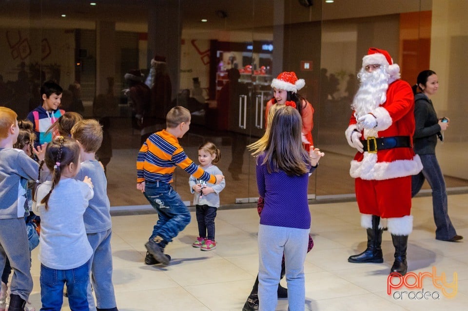 Moş Crăciun e la Oradea Shopping City, 