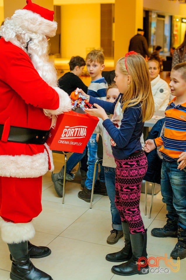 Moş Crăciun e la Oradea Shopping City, 