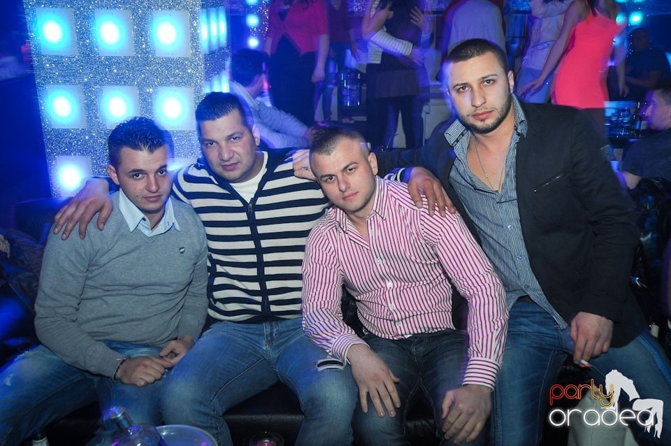 Nebunie în Club Life, 