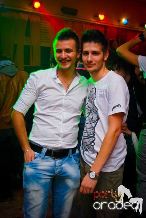 Party cu DJ Cristiano şi MC Dany, Student's Place