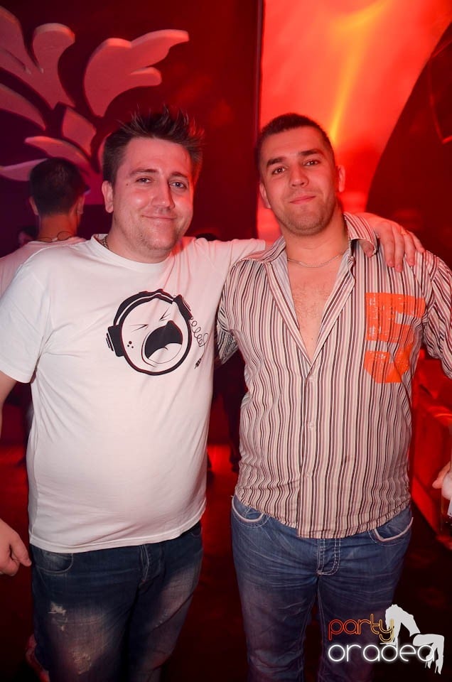 Party cu DJ Mendez în Club Atti's, 