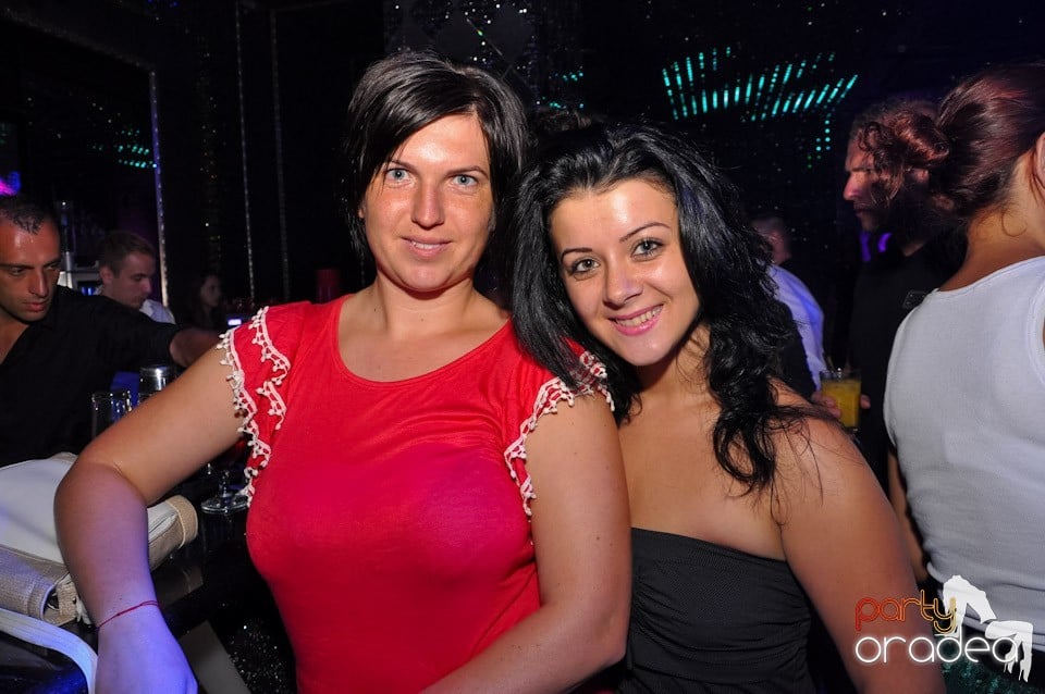 Party cu DJ Negru în The One, 