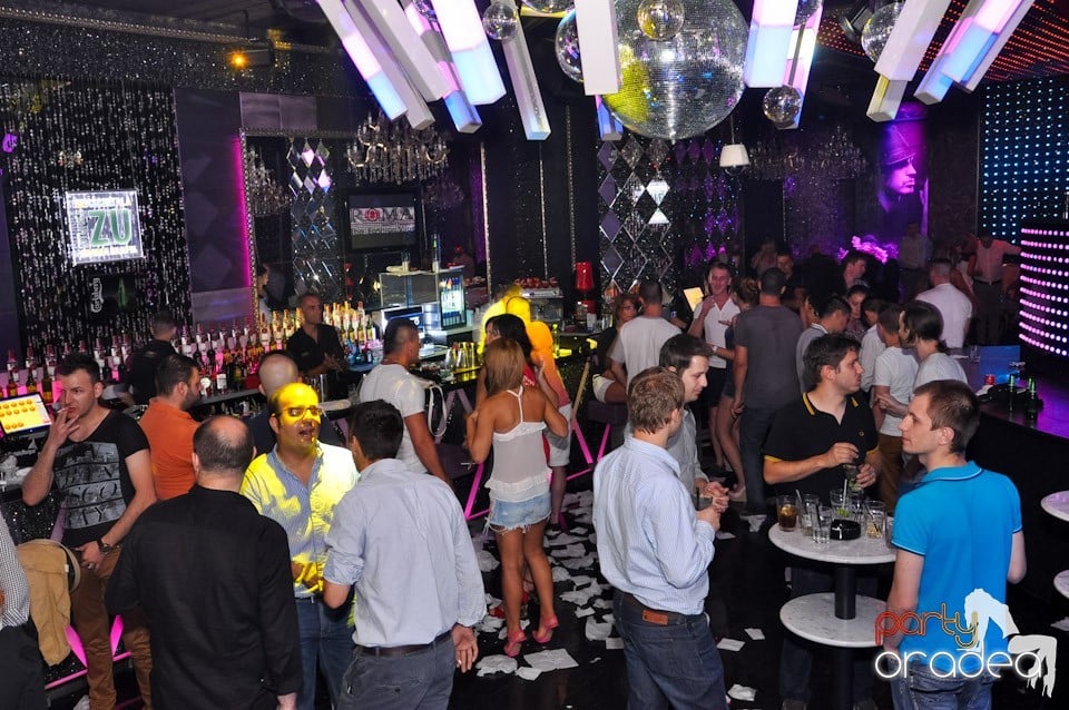 Party cu DJ Negru în The One, 