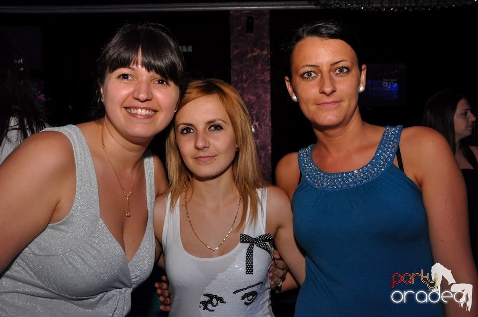 Party cu DJ Negru în The One, 