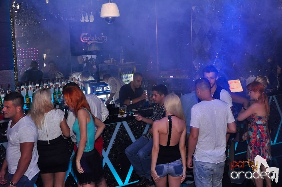 Party cu DJ Negru în The One, 