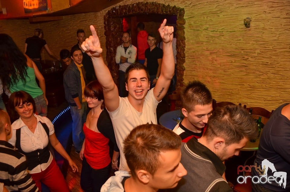 Party în Club Downtown, 