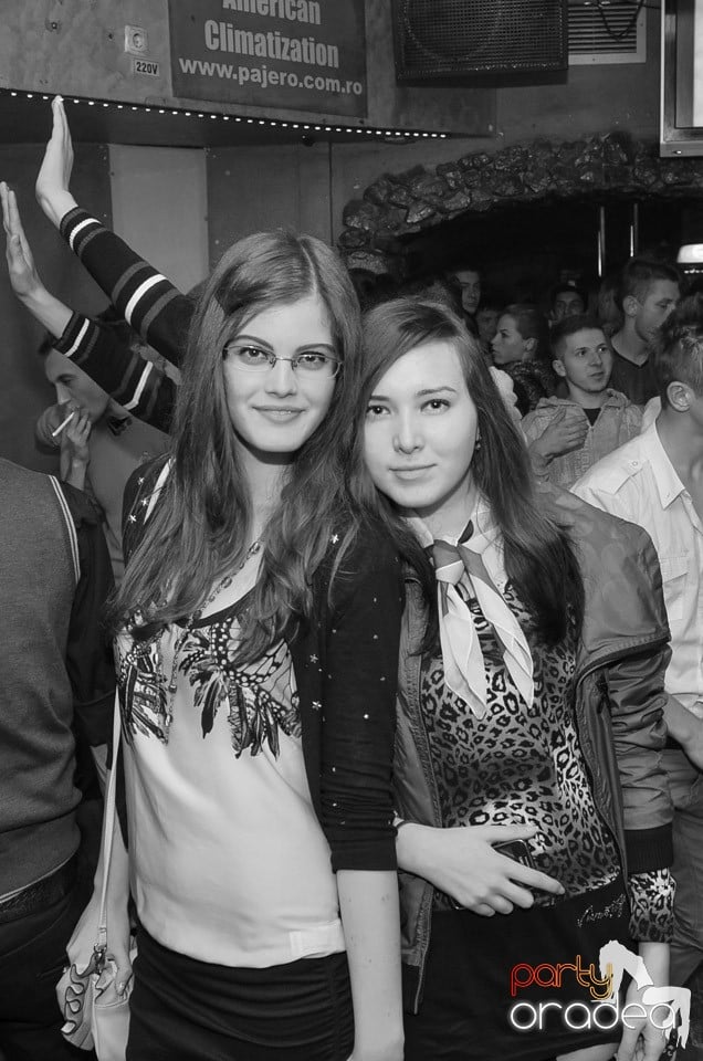 Party în Club Downtown, 